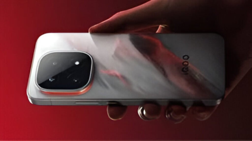 iQOO 15 is expected to launch in India with a 2K LTPO AMOLED display, Snapdragon 8 Gen 5 Elite chipset, and a triple 50MP camera setup, as per leaked details.