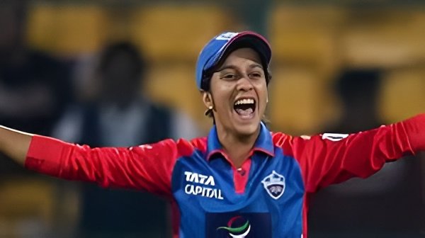 Jemimah Rodrigues in action for Delhi Capitals as the franchise prepares to announce its new captain ahead of WPL 2026.