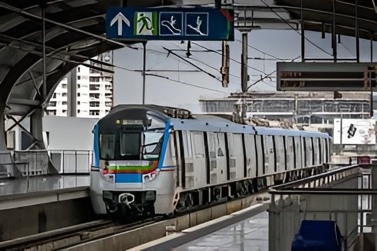Hyderabad Metro Phase II expansion plans with corporate management for efficient operations and faster execution.