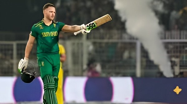 David Miller celebrates after a match-winning innings against Sunrisers Eastern Cape in the SA20 League, thrilling fans and securing victory.
