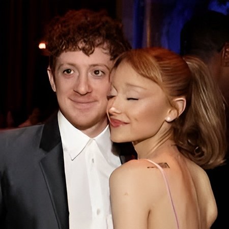 Ethan Slater and Ariana Grande’s holiday Instagram Story goes viral, fueling searches and fan reposts across social media.