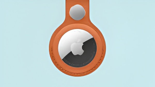 Apple’s second-generation AirTag boosts Precision Finding range and speaker volume, helping users locate lost items faster and more accurately.