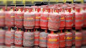 Tamil Nadu Restaurants Cut Menu as Commercial LPG Shortage Hits Chennai, Coimbatore